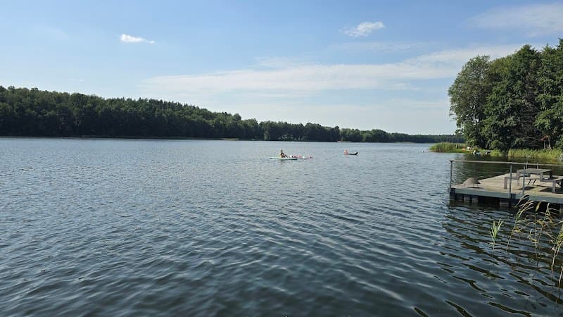 Ławka i Sielawka – Nowoczesny Dom Nad Jeziorem